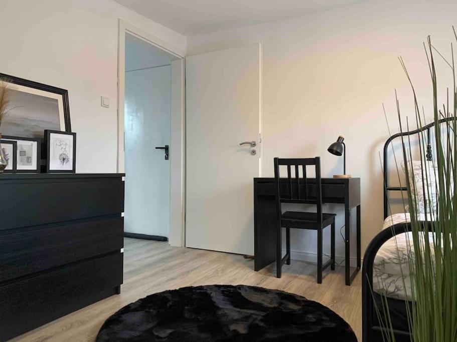 5Minuten Von Der City Entfernte Wohnung Mit Parkpl Bielefeld Buitenkant foto